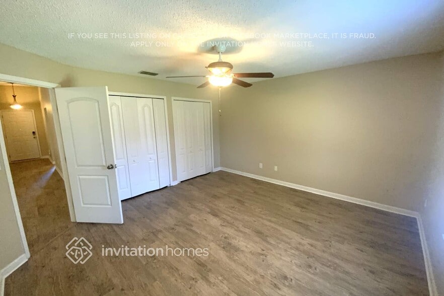 Building Photo - 1730 Ashwood Cir