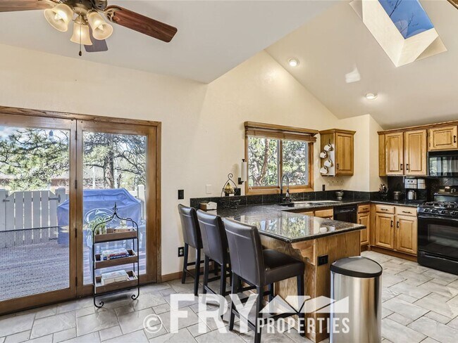 Building Photo - Luxury Rental in Beautiful Colorado Foothills
