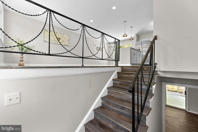 Building Photo - 6100 Hellen Lee Dr