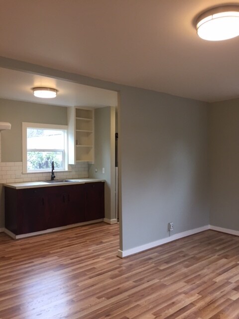 Kitchen - 4808 NE 99th Ave