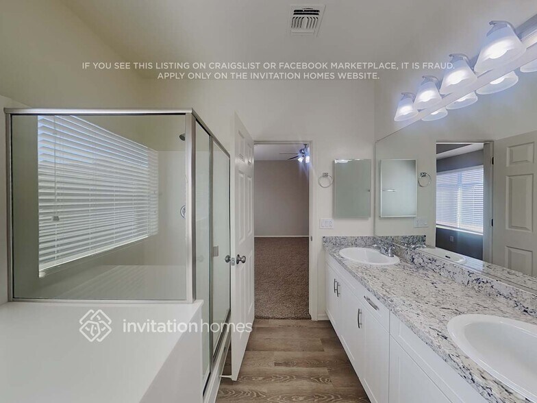 Building Photo - 11601 W Jackson St