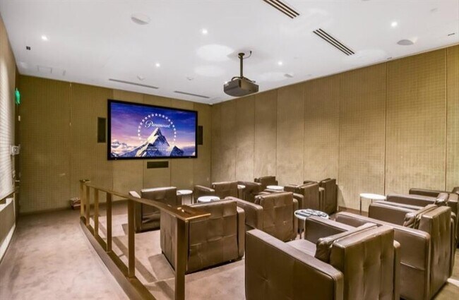 Building Photo - 2711 S Ocean Dr