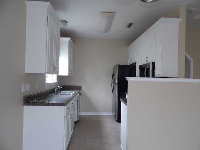 Building Photo - 22 County Rd 740