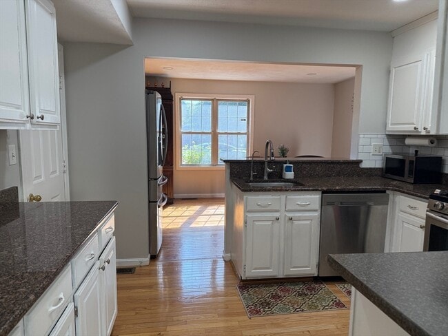 Building Photo - 10 Ptarmigan Dr