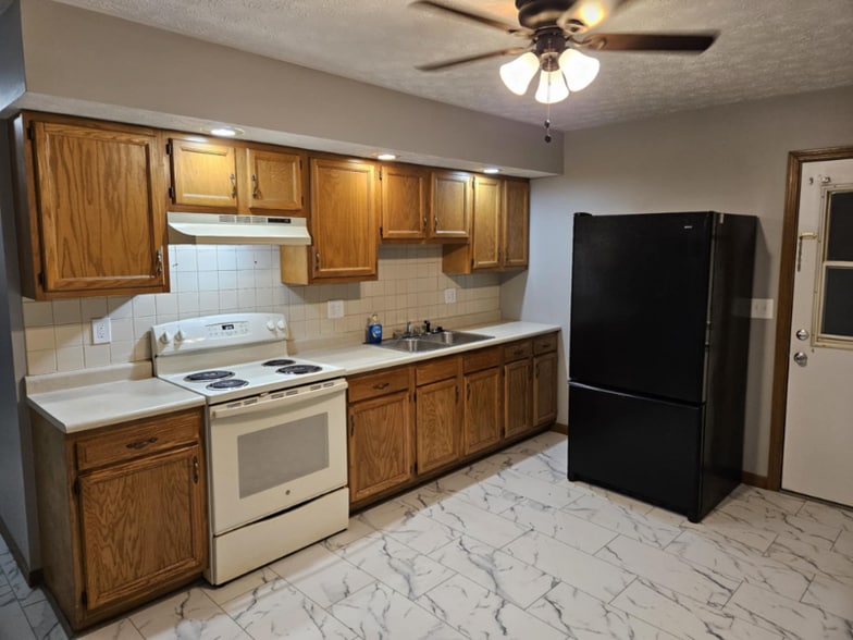 Building Photo - 1133 N North St