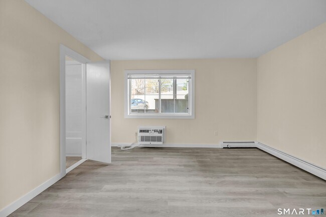 Building Photo - 113 Park Ave