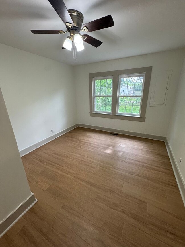 Building Photo - Newly Remodeled 3Bd/2Ba House