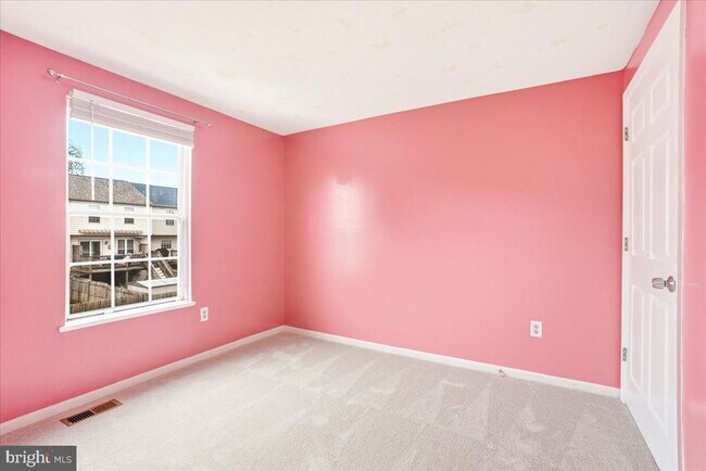 Building Photo - 5735 Sunset View Ln