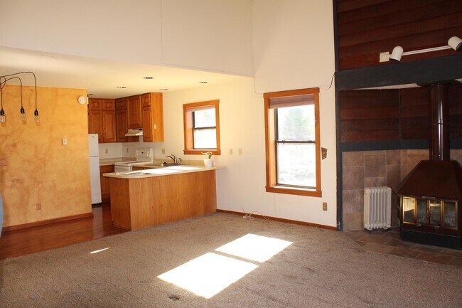 Building Photo - 89 Valley View Dr