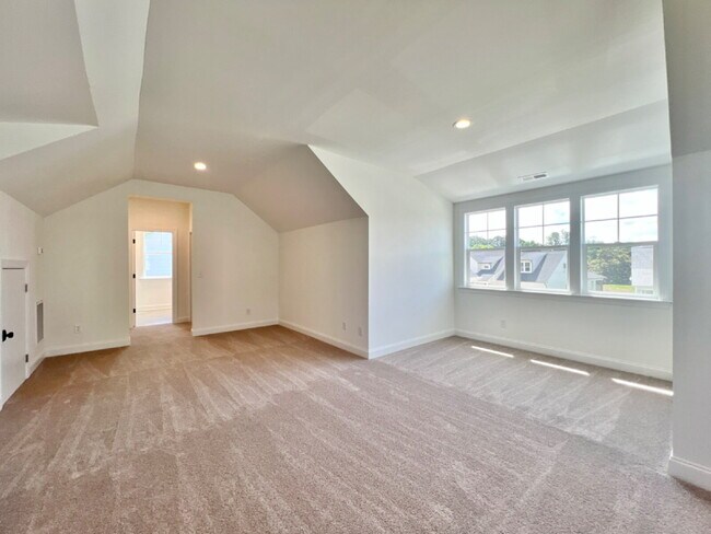 Building Photo - STUNNING and SPACIOUS!