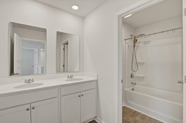 Building Photo - 163 Horizon Rdg Dr