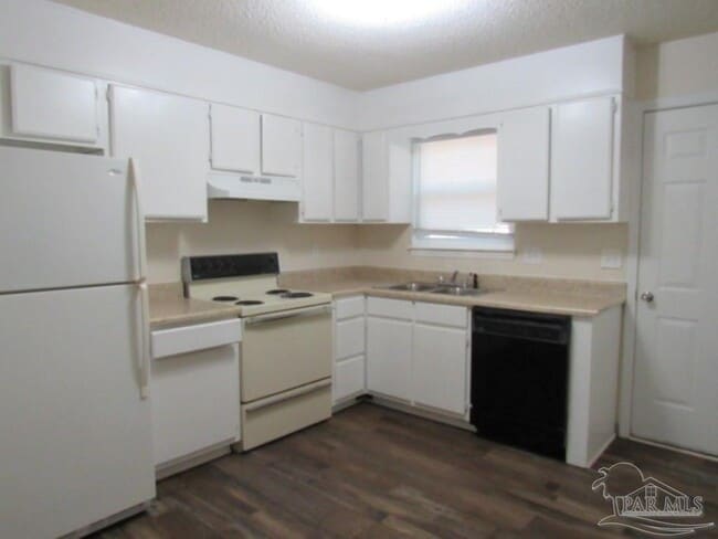 Building Photo - 4909 Yacht Harbor Cir