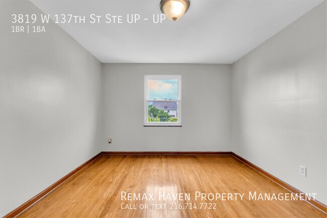 Building Photo - 3819 W 137th St