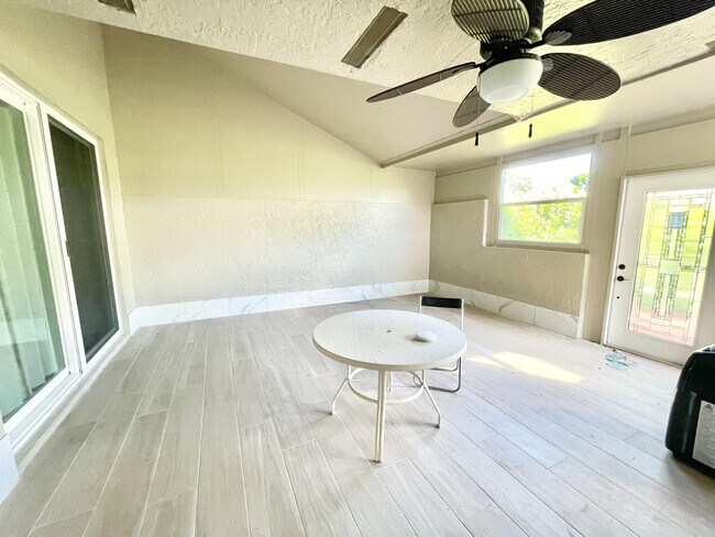 Building Photo - 9663 Boca Gardens Cir N
