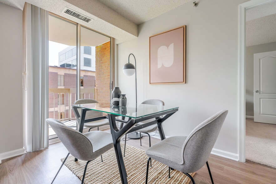 Building Photo - 2140 L St NW