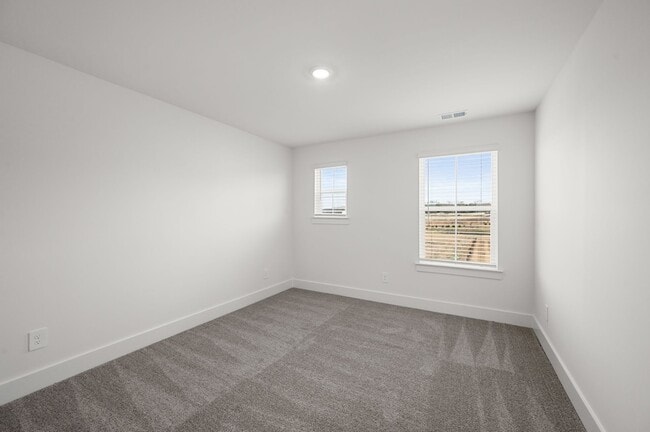 Building Photo - 3040 Poplar Farms Dr