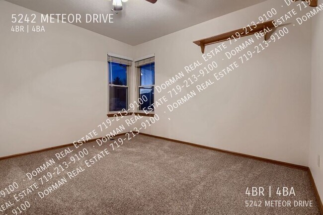 Building Photo - 5242 Meteor Dr