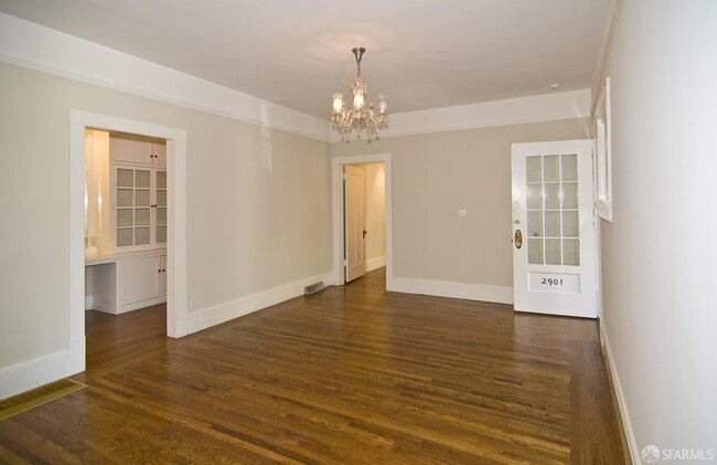 Building Photo - 2901 Scott St