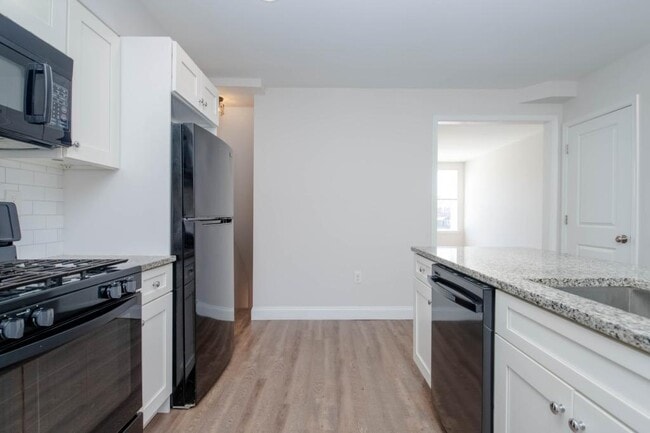 Building Photo - 806 Benninghaus Rd