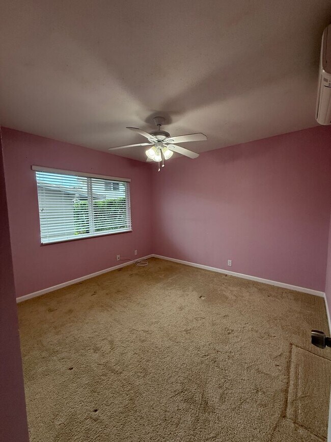 Building Photo - Beautiful Kaneohe home for rent 3/2/1