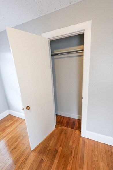 Building Photo - 4 Standard St