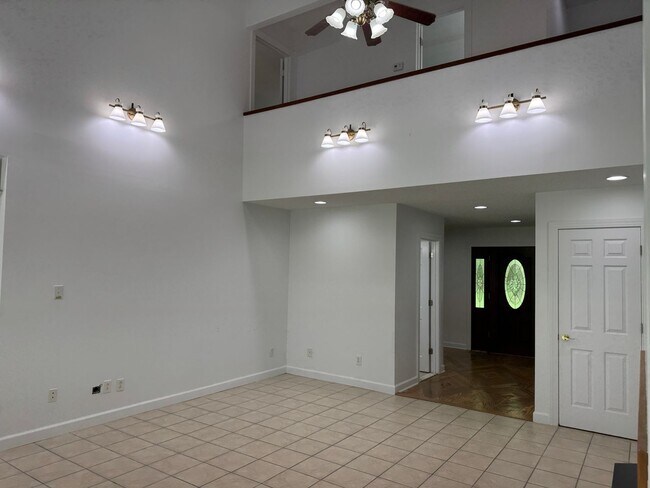 Building Photo - 748 Alligator Creek Rd