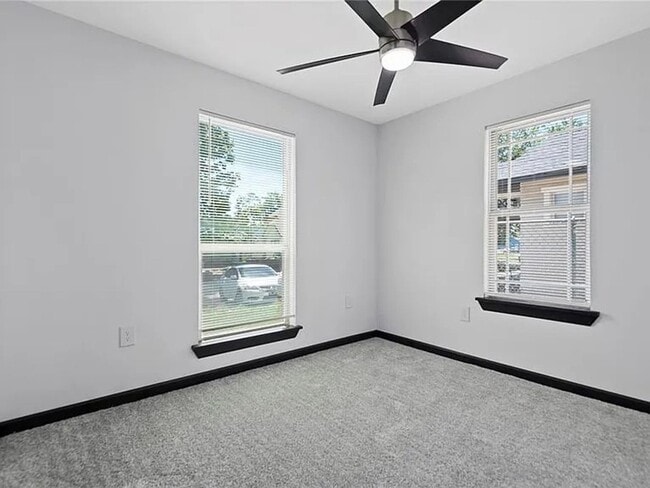 Building Photo - 3205 NW 14th St