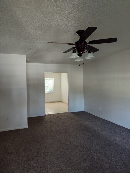 Primary Photo - 6706 S Kissimmee St