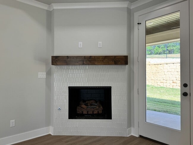 Building Photo - 9256 Villas Ct