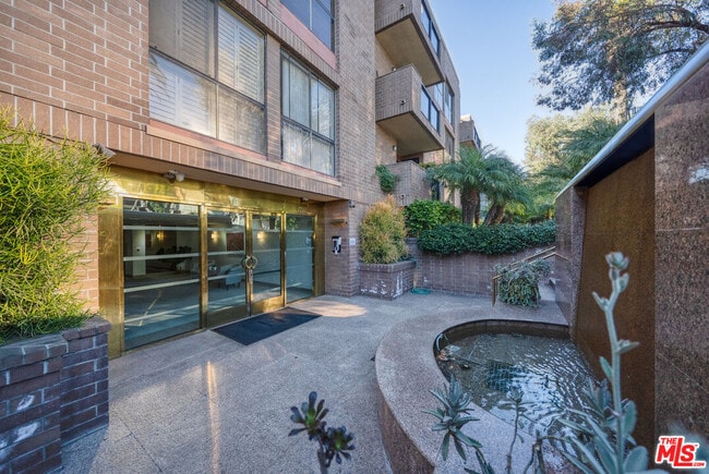 Building Photo - 235 S Tower Dr