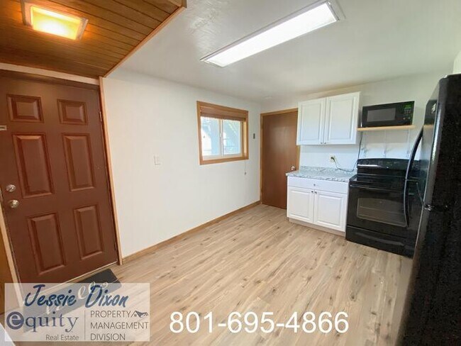 Building Photo - 2687 N 1450 E