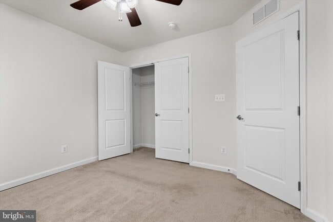 Building Photo - 25771 Double Bridle Terrace