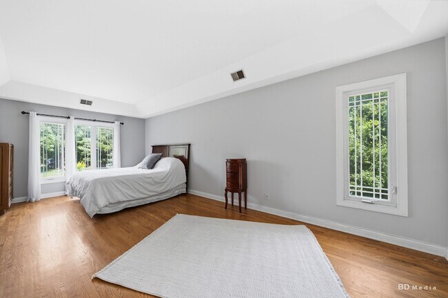 Building Photo - 13025 Silver Fox Dr