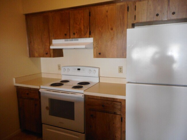 Building Photo - 5460 SE 29th Pl