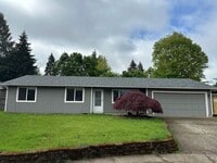 Building Photo - Three Bedroom Home in North Salem with New...