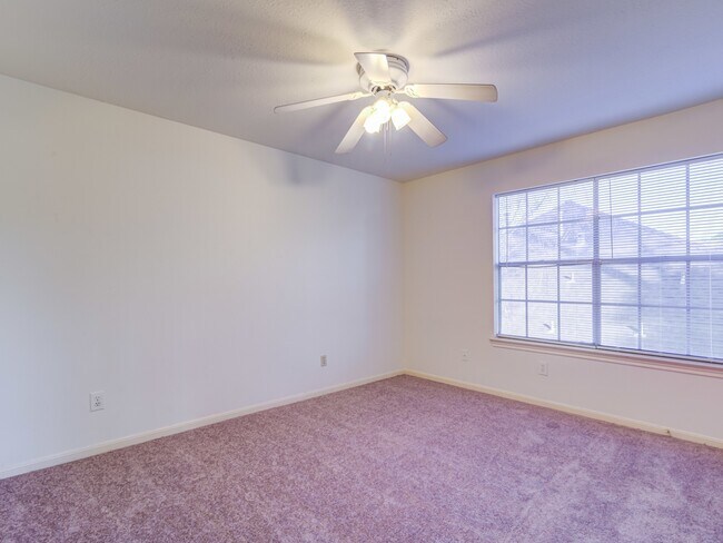 Building Photo - 14406 Fair Knoll Way