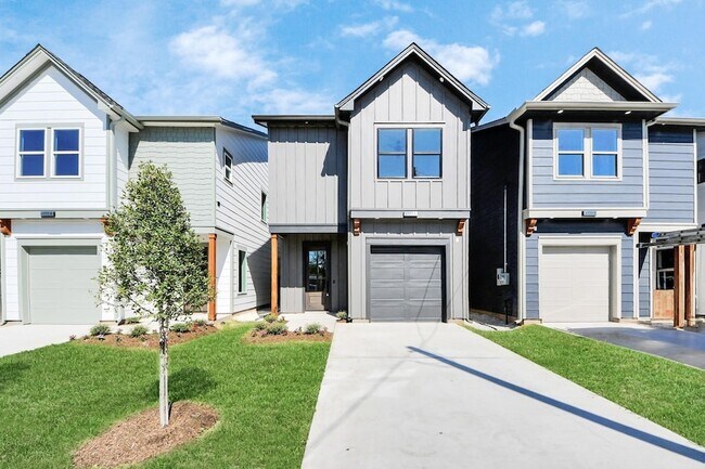 Building Photo - 6314 Milwee St