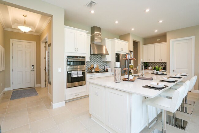 Building Photo - BRAND NEW** STUNNING POOL HOME**PROFESSIONALLY DECORATED**3 BEDS + DEN/ 3 FULL BATHS***ESPLANADE ...