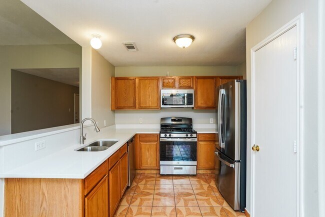 Building Photo - 710 Danbury Park Ln