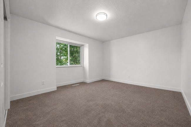 Building Photo - 509 Mansfield Ave S