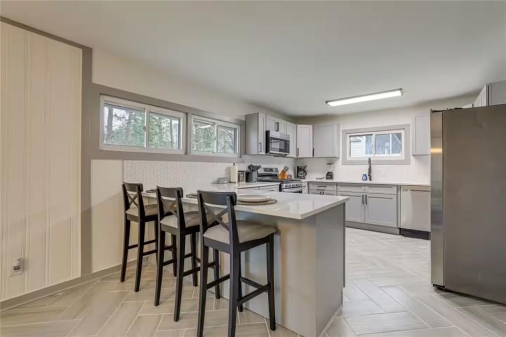 Building Photo - 1944 Cindy Dr