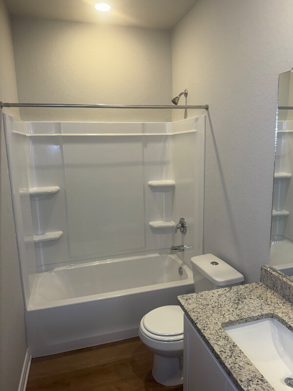 Building Photo - 194 Nespral Dr