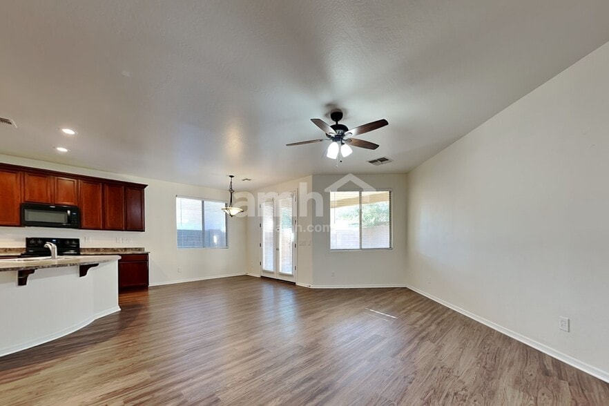 Building Photo - 17578 W Ironwood St