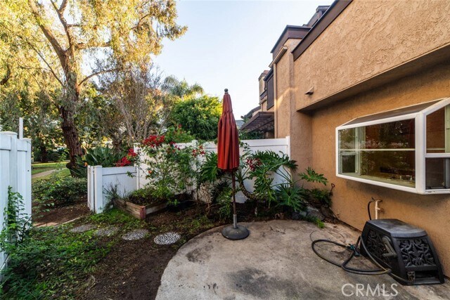 Building Photo - 923 Lombard Ct