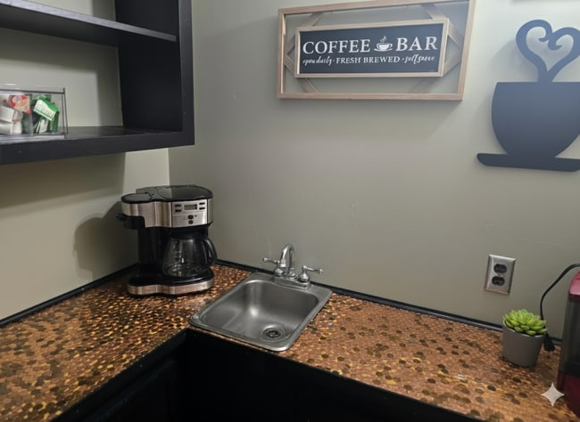 Building Photo - 319 Tegarden Rd