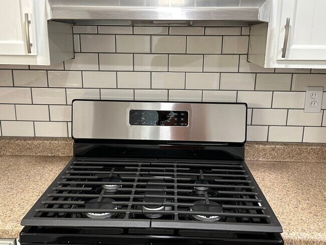 Building Photo - 8101 Shibler Dr