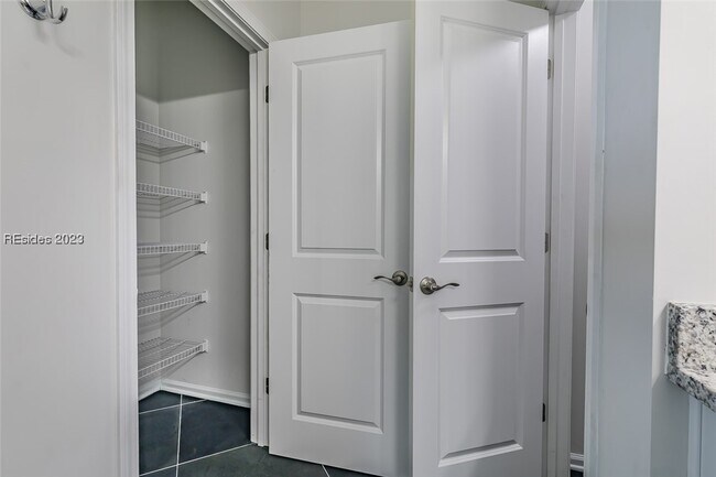 Building Photo - 1068 S Innovation Dr