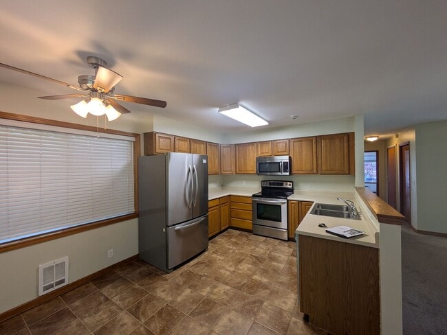 Building Photo - 2 Bedroom Condo in Cordata Neighborhood near WCC