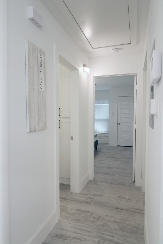 Building Photo - 1802 Arbor St