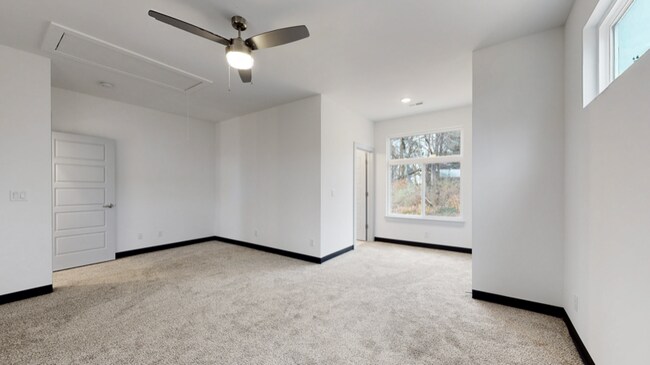 Building Photo - 3842 Dylan Pl